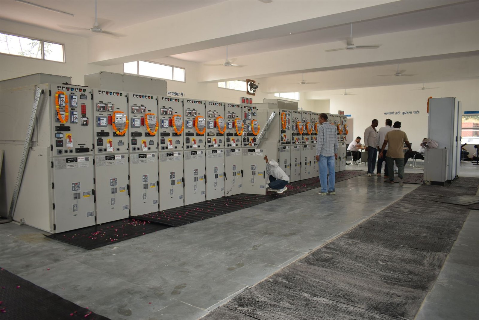 33 kV switchgear hall